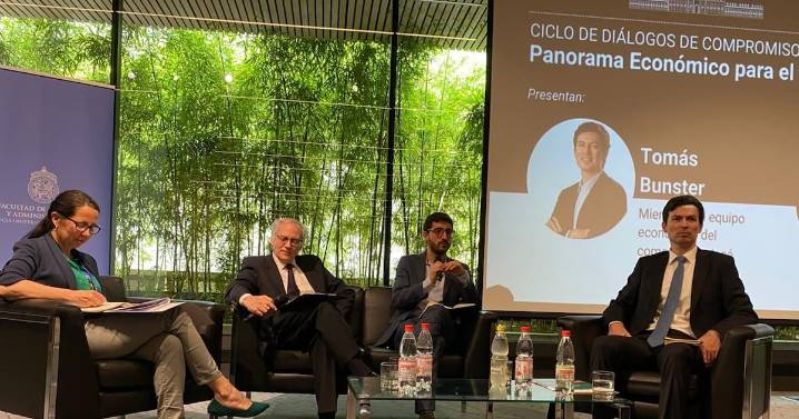 Asesores económicos de Jara y Kast vuelven a enfrentarse por recorte fiscal de US$6.000 millones y el gasto social