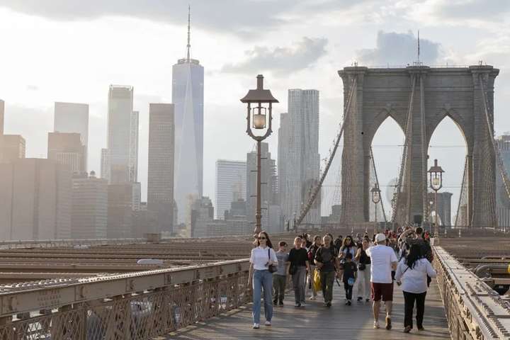 Una ola de restricciones migratorias al "tercer mundo" sacude a EEUU tras el tiroteo en DC