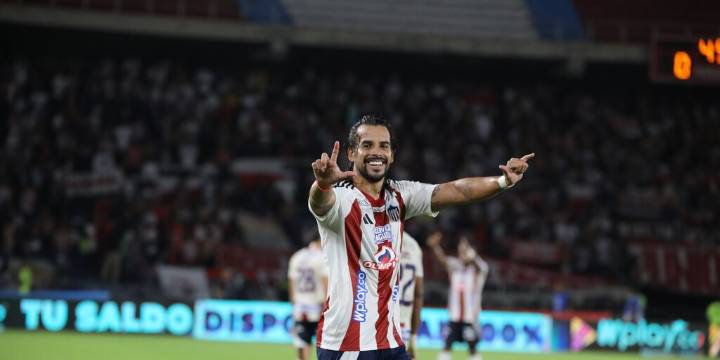 Javier Báez, figura del Junior de Barranquilla, explotó contra la prensa: “No soy ningún ladrón”