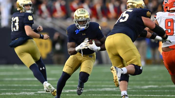 Jeremiyah Love scores 3 TDs as No. 9 Notre Dame overwhelms injury