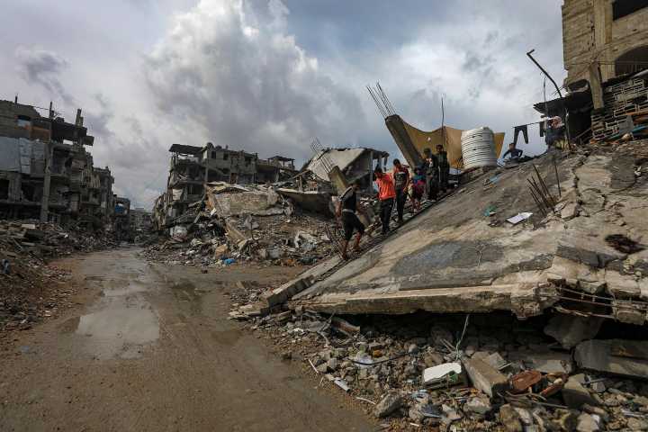 Israel bombardea el sur del Líbano en el aniversario del alto el fuego