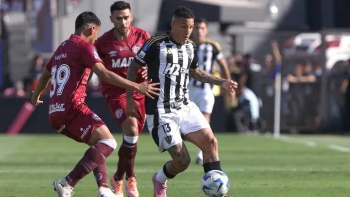 Lanús y Mineiro protagonizan una final intensa y sin goles en Paraguay
