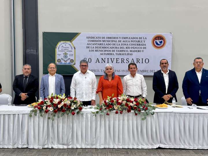 Reconocen a trabajadores de la COMAPA Altamira