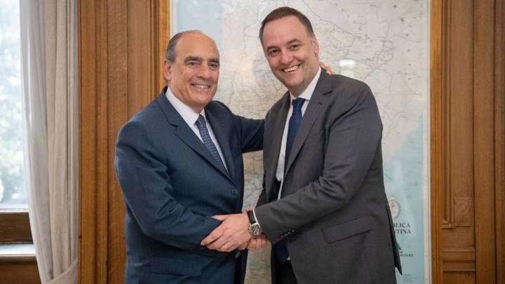 Adorni se reunió con Francos para coordinar la transición en Gabinete