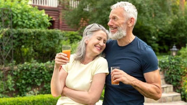 Cerebro: para evitar el deterioro cognitivo, un neurólogo aconseja abandonar un mal hábito a los 65 años