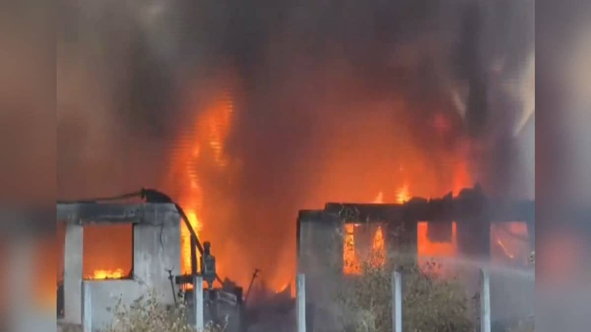 Massive Fire Breaks Out at a Plastic Manufacturing Company in Gujarat India News