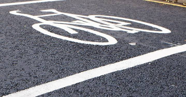 What are bike boxes and is it illegal to stop in one?