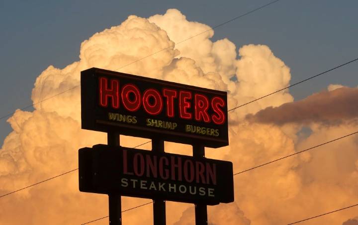 Oxygen Sets ‘Snapped’ Spinoff & ‘Hooters Murders’