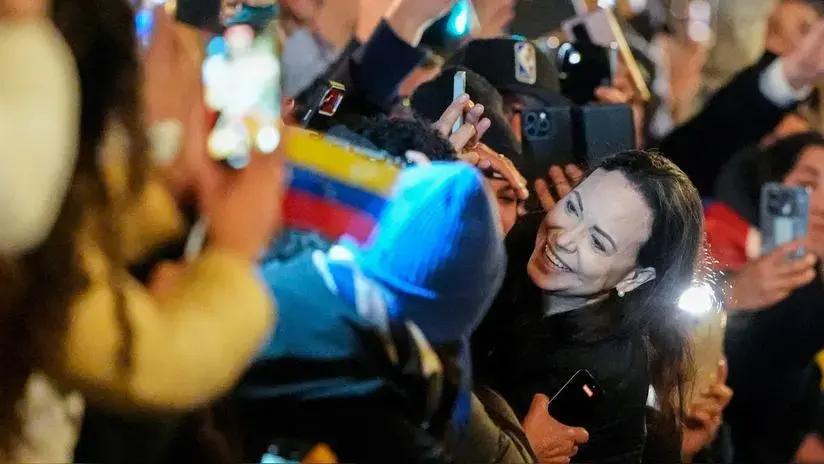 Emoción desbordante en Oslo: María Corina Machado reapareció tras más un año en la clandestinidad ante sus simpatizantes en Noruega