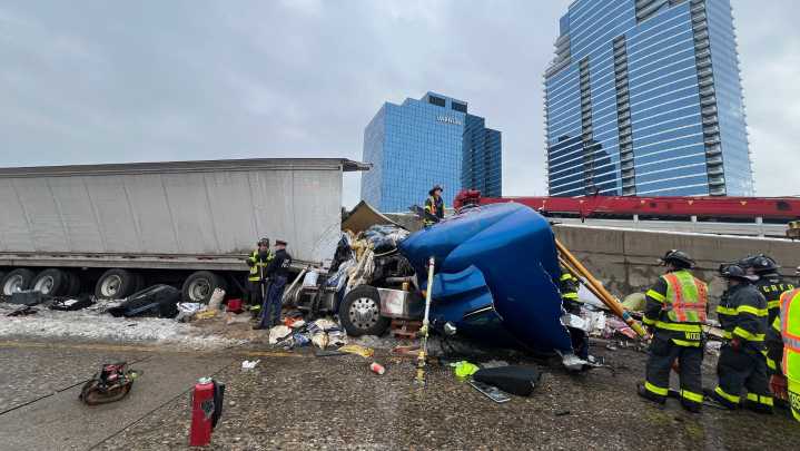 Tractor-trailer crashes on US 131 in Grand Rapids. Damage closes ramp until April