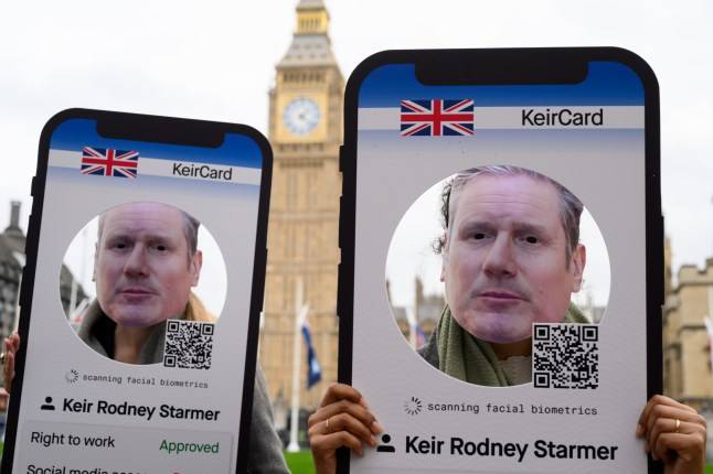 Protestors ‘fearing our phones will spy on us’ descend on parliament for digital ID debate