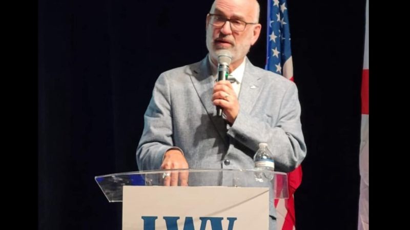 ¿Quién es Emilio T. Gonzalez, candidato a la Alcaldía de Miami?