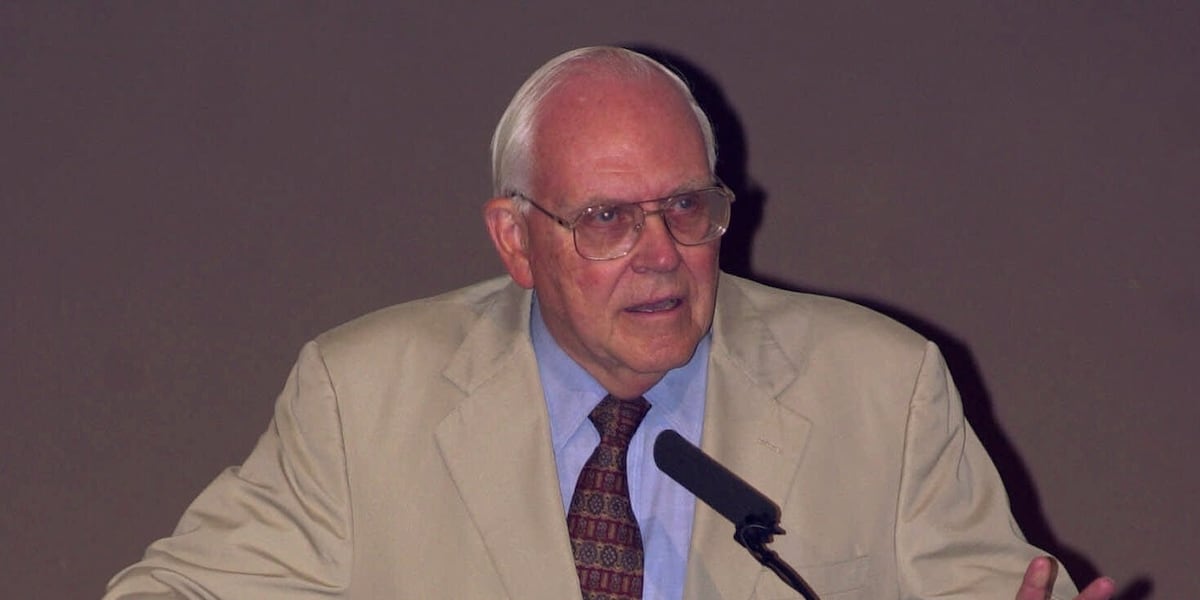 Roy Kramer, East Lansing, CMU coach who went on to become SEC commissioner, has died