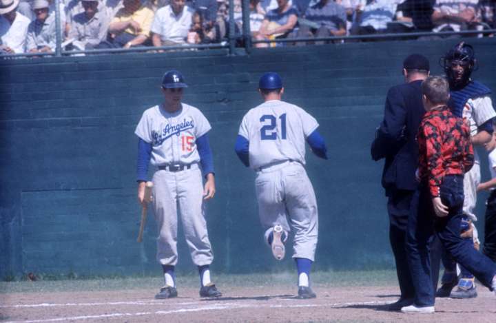 Former MLB player Tim Harkness has died at 87