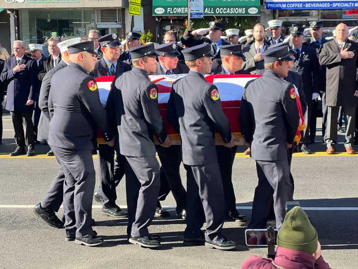 ✰PREMIUM A heartbreaking tale of two heroes: FDNY veteran, 74, died on Thanksgiving of respiratory illness related to 9/11