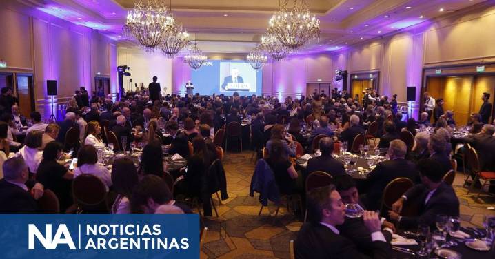 ADEPA reunió a empresarios, políticos y comunicadores para debatir el rol del periodismo