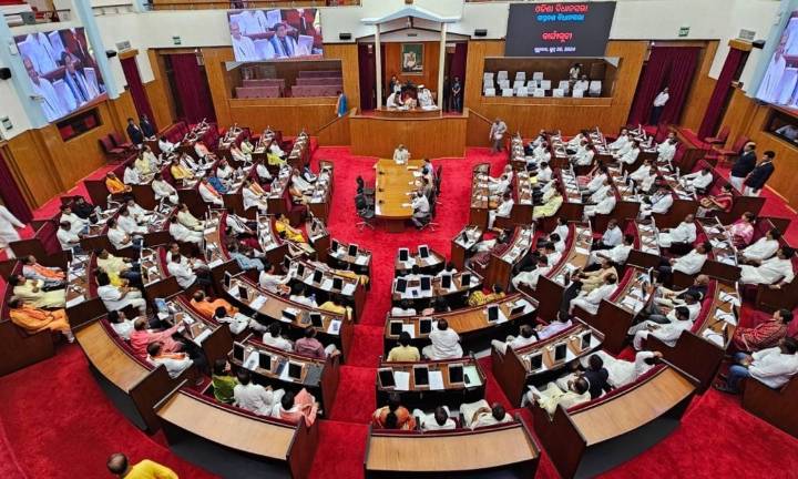 20 Odisha police personnel among 271 officials held in Vigilance crackdown in 18 months: CM in Odisha Assembly