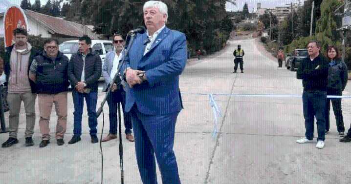 Municipales piden al intendente de Bariloche un bono navideño de 500 mil pesos y otros 500 mil como suma no remunerativa