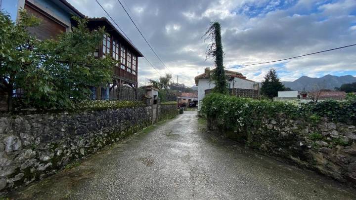 Llanes licita en 190.000 euros la mejora de caminos y espacios públicos en Vidiago, Posada y Villanueva de Pría