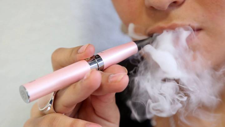 La CNMC insta a revisar las restricciones a la publicidad de productos relacionados con el tabaco y que la ley se ajuste a la normativa europea