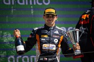 Sebastián Montoya seguirá con Prema Racing para la temporada 2026