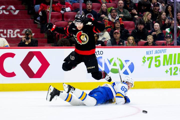 Blues hold off Senators’ late push for 2