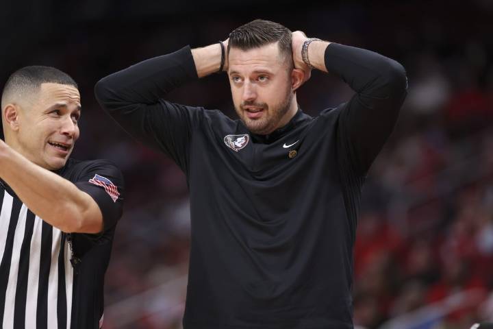 Deadspin | UMass tops Florida State, extends winning streak