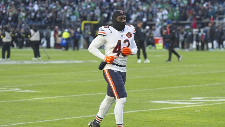 Ravens claim LB Carl Jones off of waivers