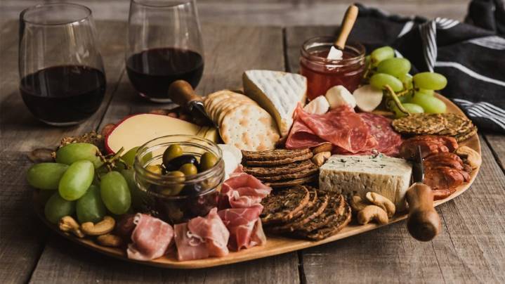 Market 32/Price Chopper launches charcuterie sampling series