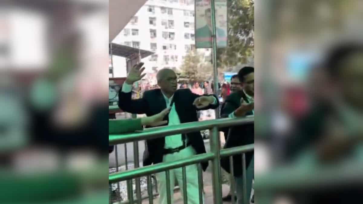 Video: Lawyer who threw shoe at ex-CJI Gavai thrashed in court