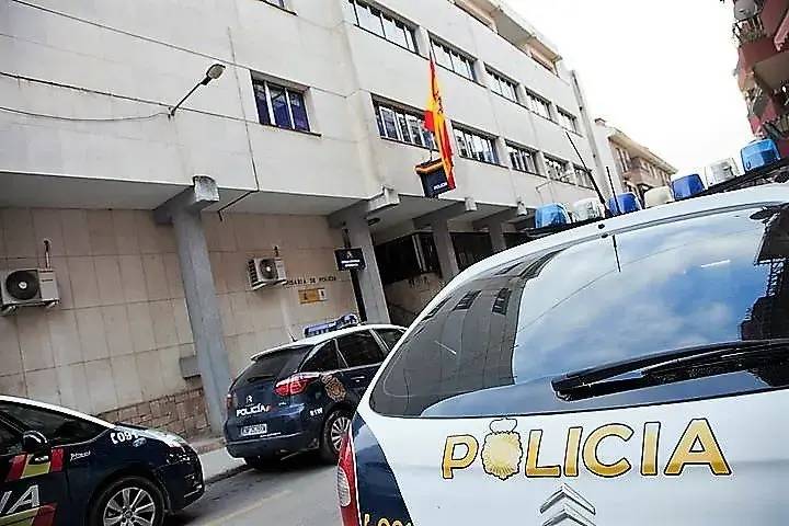 Detenidos una madre y un vecino por presuntos abusos y explotación de una menor en Linares