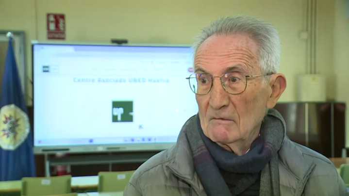 José Castro, un estudiante de matrícula de honor a los 78 años: "La jubilación te da bastante tiempo libre"