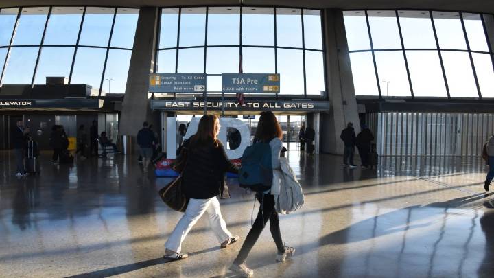 Trump says he’s rebuilding Dulles airport