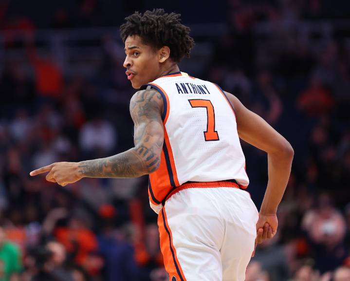 ‘Yo, listen!’ Kiyan Anthony grabs the mic in postgame interview after Tennessee win