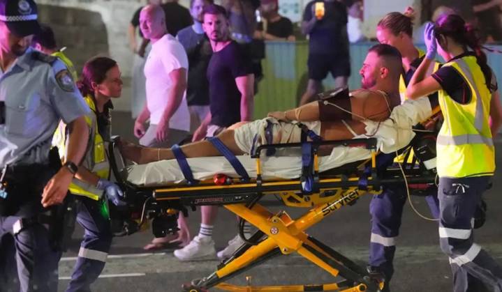 Atentado en Australia: al menos 11 muertos en un tiroteo dirigido contra un evento de la comunidad judía en la playa más famosa del país