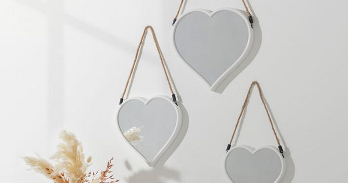 Home Bargains 'charming' £5 mirror set costs less than 'identical' set at B&Q