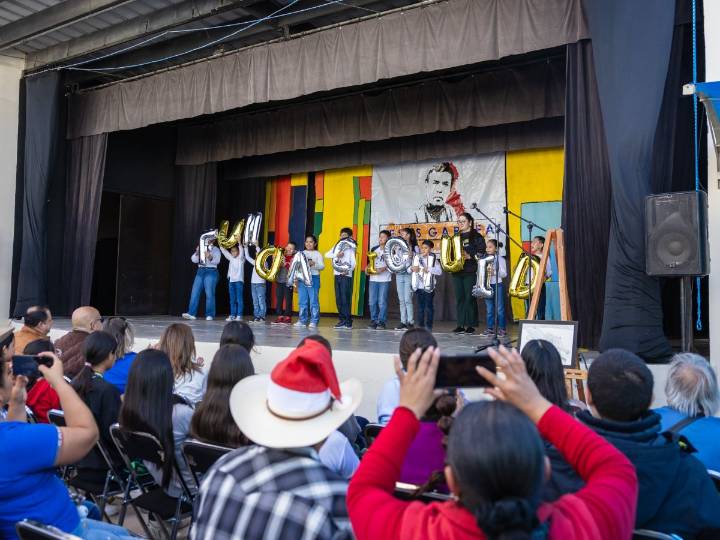 Delicias impulsa la inclusión con actividades sensoriales y artísticas en la Casa de la Cultura