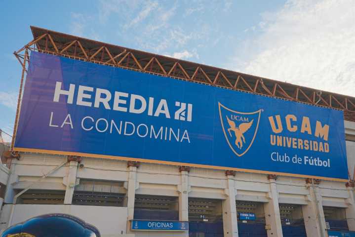 Deportes | El UCAM Murcia CF rebautiza la vieja Condomina como Estadio Heredia 21 La Condomina
