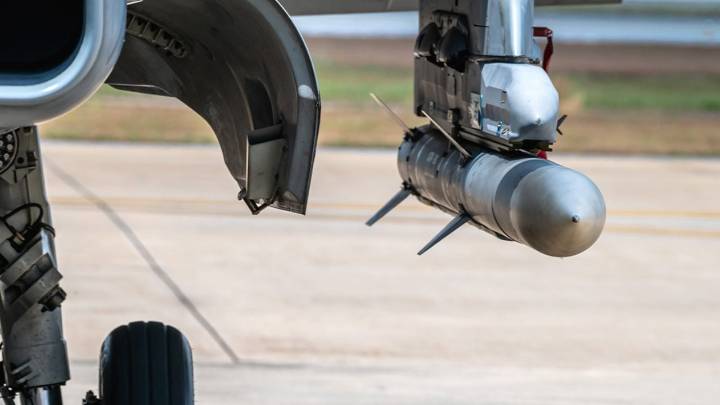 Tailandia lanza ataques aéreos en la frontera con Camboya tras la muerte de un soldado