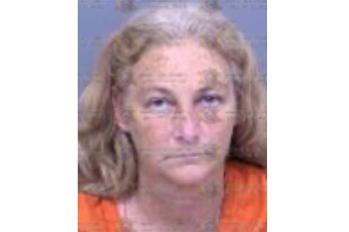 Ariz. Woman Allegedly Slit Sleeping Boyfriend's Throat, Called 911 and Said, 'Today Is My Independence Day'