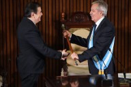 Santiago del Estero. Gerardo Zamora le entregó el mando de la gobernación a su delfín histórico Elías Suárez