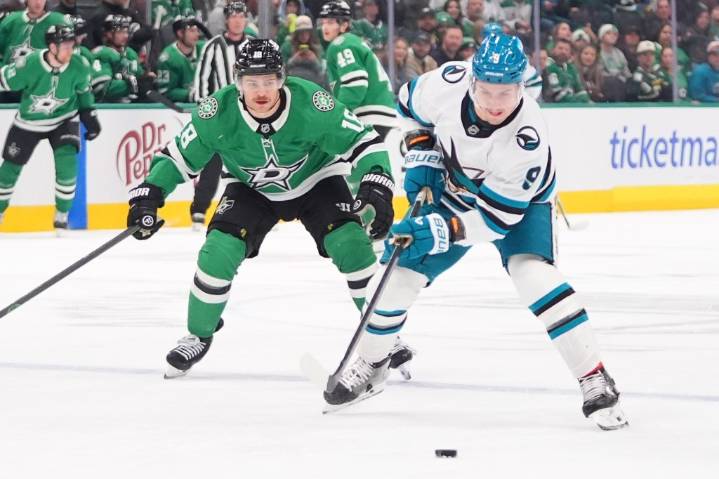 Late goal, missed opportunities doom Sharks as road losing streak continues