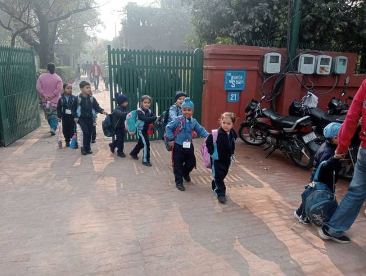 Panic in Amritsar as multiple schools get bomb threat, parents called to take away their kids