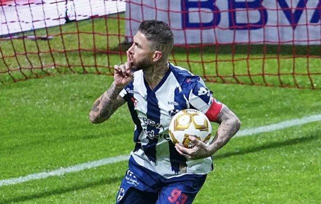 Toluca calienta rivalidad con Rayados y estalla la pelea en redes