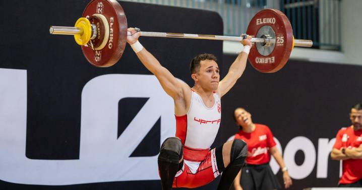 Los Gallitos y las Pioneras toman control del campeonato de halterofilia en la LAI
