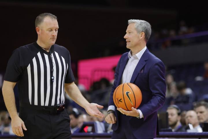 Deadspin | No. 24 Virginia uses early 3-point barrage to bury UMES