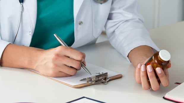 Thinking about going off an antidepressant? Here’s what experts want you to know about doing so safely