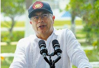 Petro ordenó a las Fuerzas Militares defender la soberanía “con la vida” tras advertencia de Trump