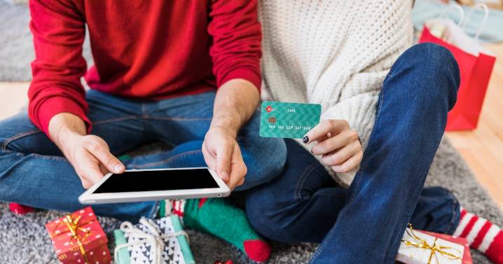 El aguinaldo no alcanza: los mexicanos compran ilusiones y pagan intereses