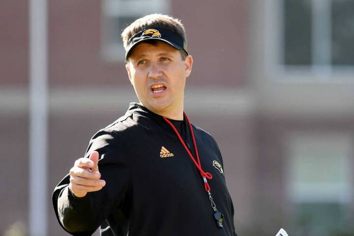 Florida hires Georgia Tech offensive coordinator Buster Faulkner: Source